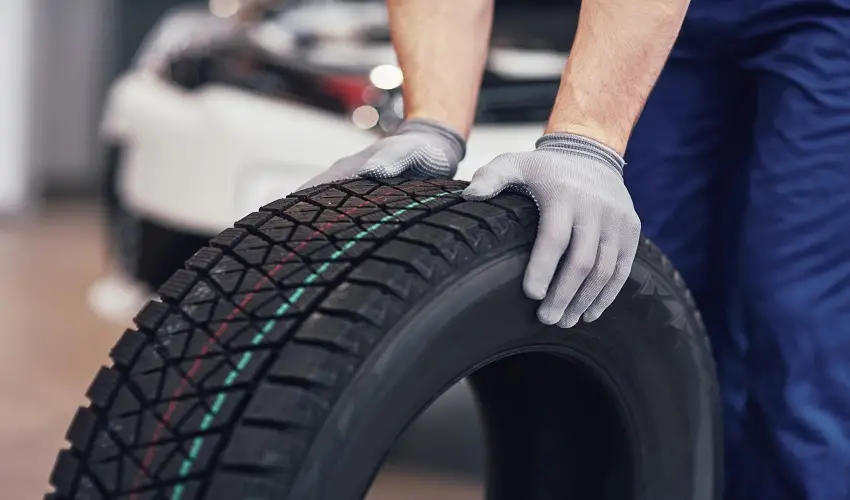 بهترین زمان تعویض لاستیک خودرو