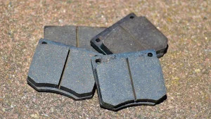 64abf9a3b12e3 cheap brake pads 1 چرا ماشین هنگام ترمز صدا می دهد؟ 3